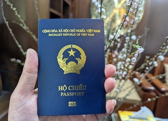 Giả mạo hồ sơ, giấy tờ để được cấp hộ chiếu sẽ bị phạt đến 25 triệu đồng