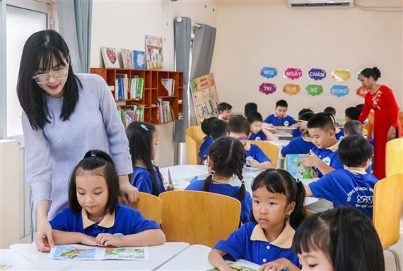 TPHCM đề xuất hỗ trợ trọn gói từ bữa ăn đến học phẩm cho học sinh nghèo