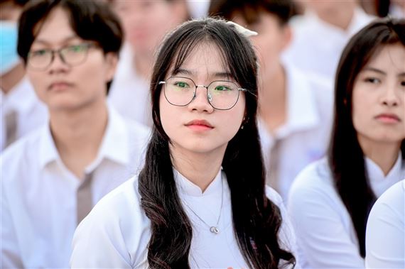 TPHCM bỏ quy định cấm dạy thêm sau 20h, công khai danh sách học sinh học thêm