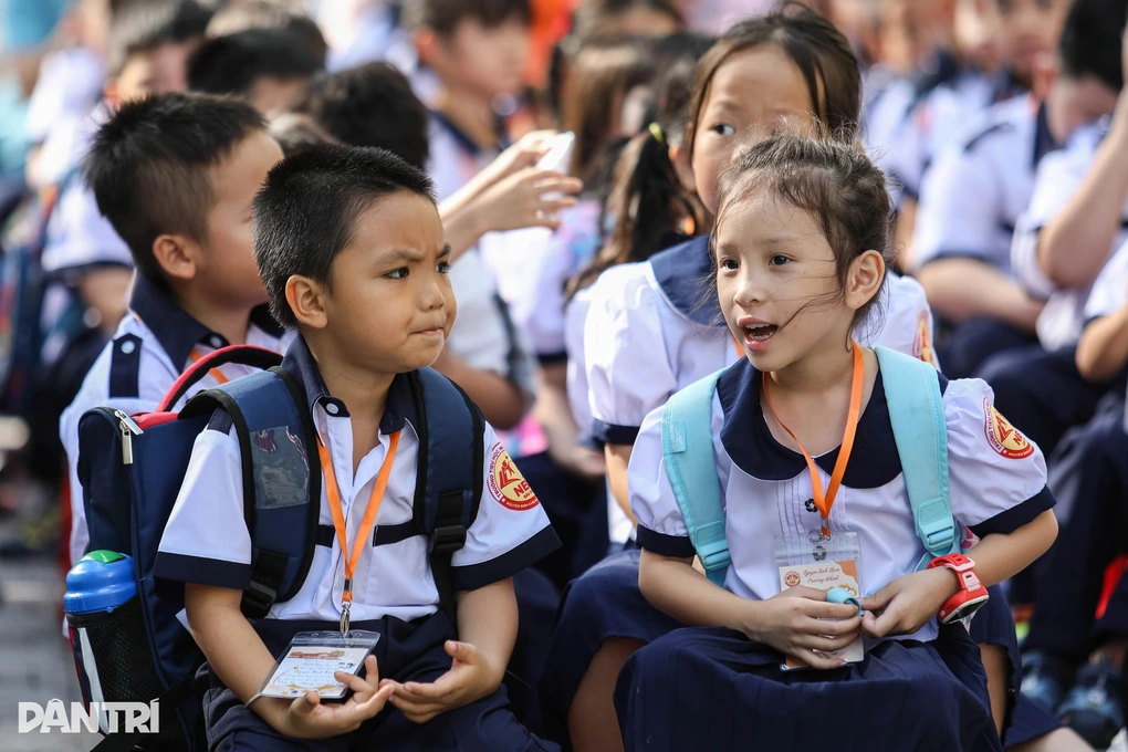 Học sinh được miễn phí bảo hiểm y tế, phụ huynh thở phào như vớ được “phao”