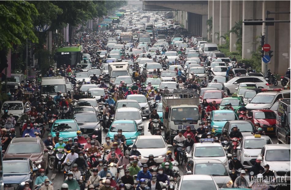 Mở rộng loạt tuyến đường nội đô Hà Nội: Không thể chỉ nghĩ cho ô tô