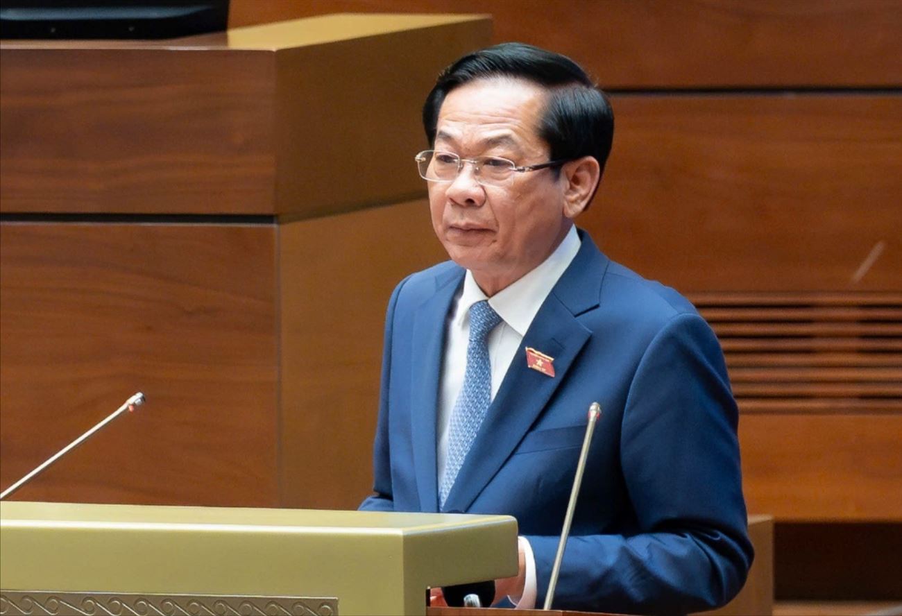 Bộ trưởng Bộ Nội vụ thông tin về thời điểm đề xuất 5 bảng lương mới