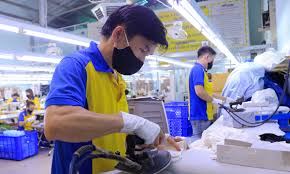 Xuất nhập khẩu Việt Nam gần chạm 840 tỷ USD