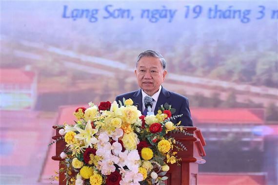 Tổng Bí thư: Xây nhiều trường để ai cũng được học tập bình đẳng, giảm áp lực thi cử