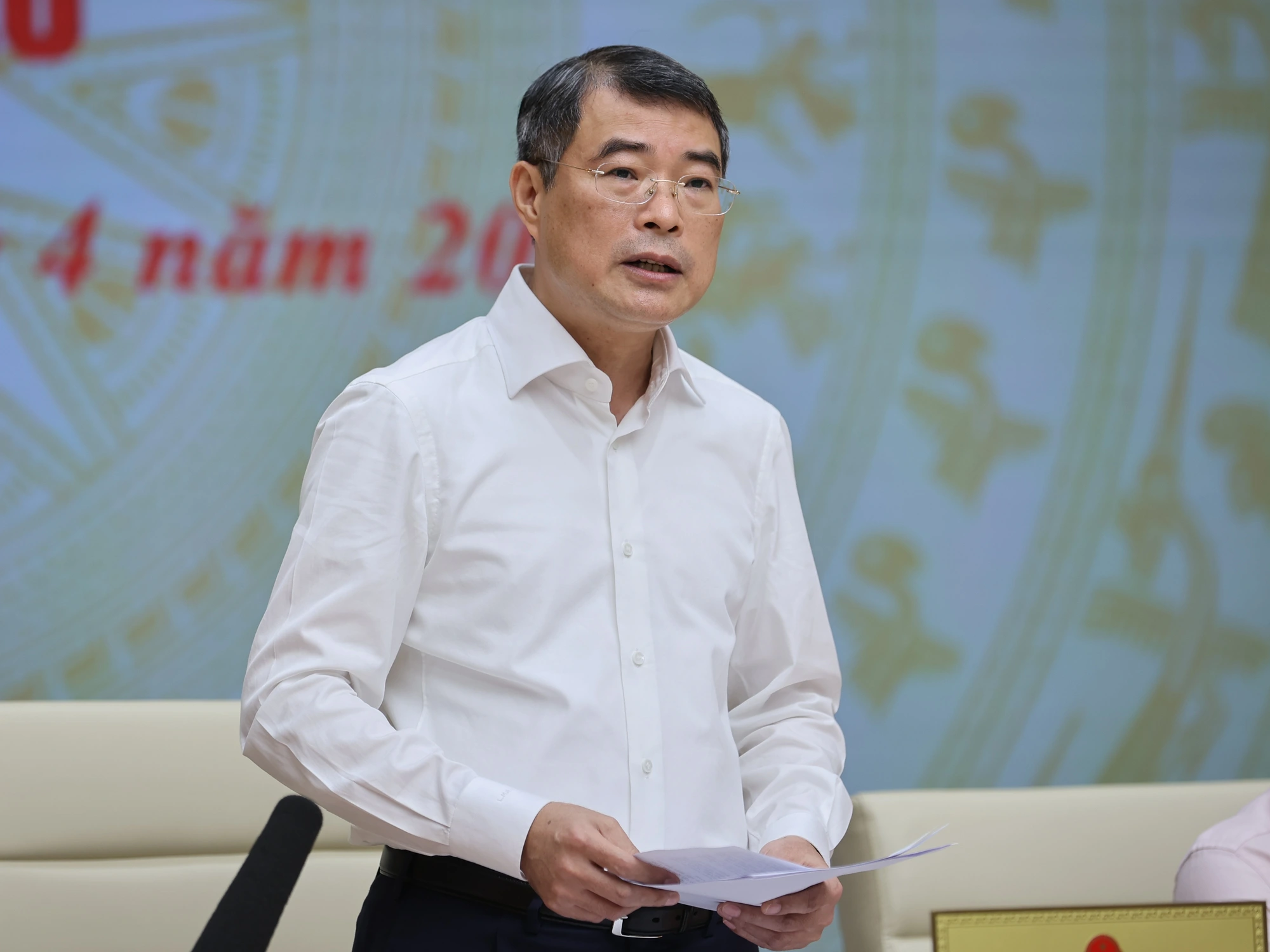 Thủ tướng nghiêm khắc phê bình 29 bộ, ngành, 18 địa phương giải ngân thấp