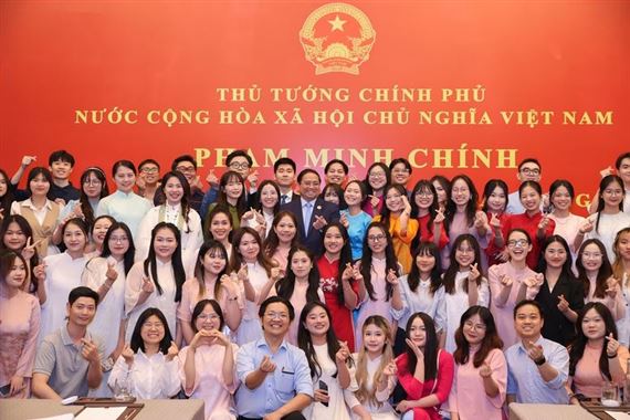 Thủ tướng gặp gỡ cộng đồng người Việt Nam tại Trung Quốc