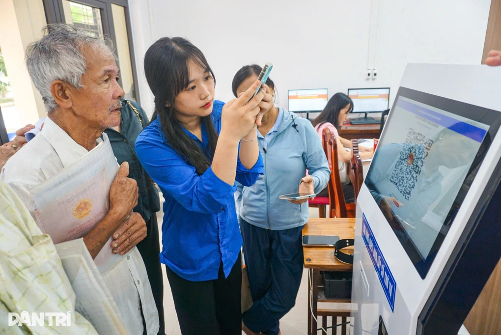 Làm 3 hồ sơ phải bốc 3 số thứ tự, chính quyền nói để đảm bảo công bằng