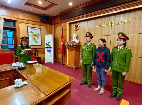 Khởi tố một cựu Phó Chủ tịch UBND thị trấn 