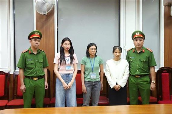 Khởi tố Nguyễn Thúc Thùy Tiên cùng 4 đồng phạm