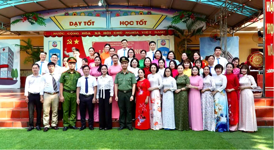 Trường THCS Lê Hồng Phong - Yên Bái: Điểm sáng đổi mới, hội nhập và chuyển đổi số giáo dục vùng đất đá quý Lục Yên