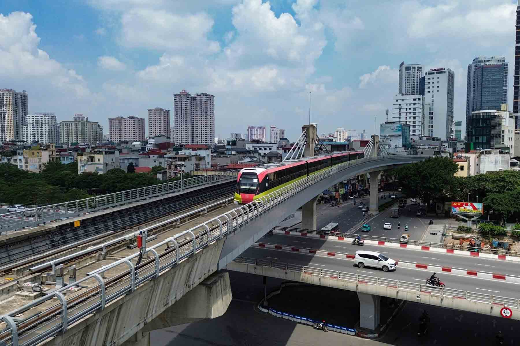 Metro Nhổn - ga Hà Nội trước ngày vận hành đoạn trên cao