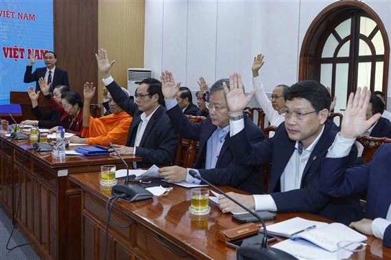 Không đưa vào danh sách ứng cử người có biểu hiện cơ hội chính trị, tư tưởng bè phái, cục bộ, địa phương