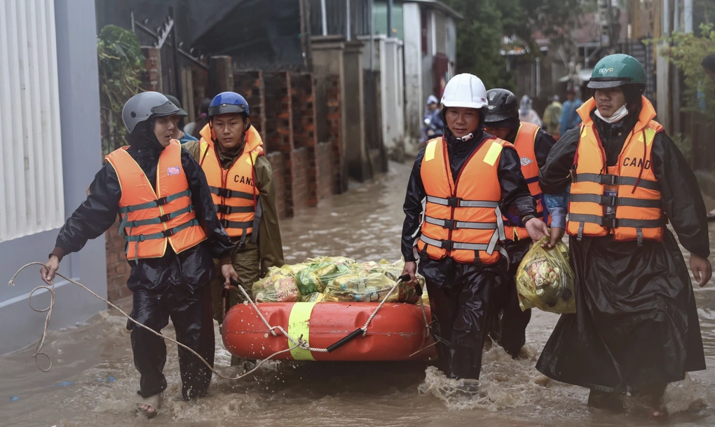 68 người chết và mất tích, gần 9.000 tỷ đồng mất trắng trong mưa lũ