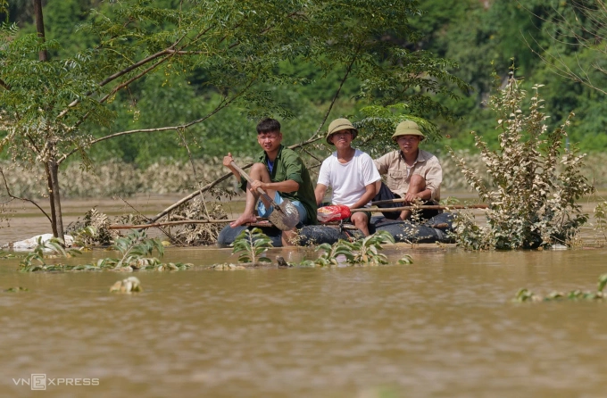 Lũ sông miền Bắc đã qua đỉnh, diện ngập thu hẹp