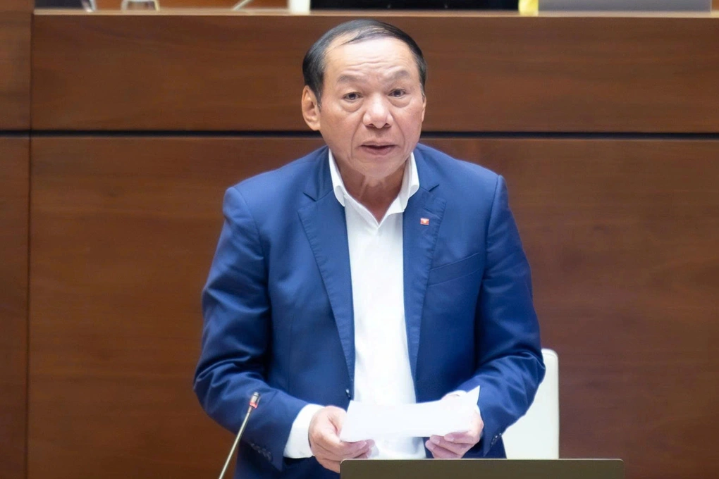 Cấp thẻ nhà báo lần đầu phải qua lớp nghiệp vụ không đẻ giấy phép con”