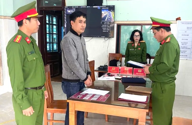 Nhờ người đứng tên sổ đỏ để vay tiền, nguy cơ bị ngân hàng thu đất ở