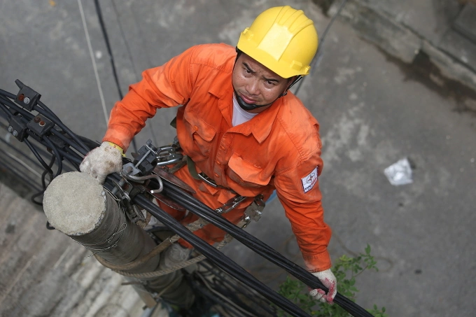 Đề xuất thí điểm giá điện hai thành phần từ 2026