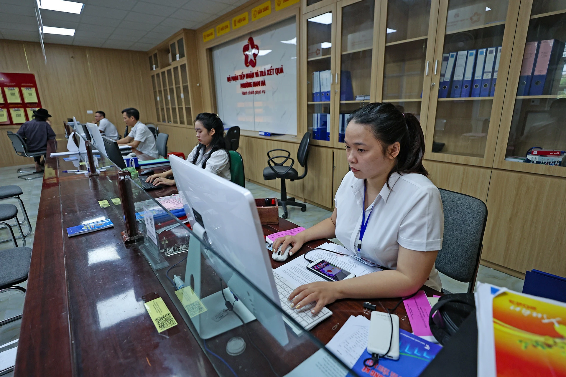 Bộ Nội vụ đề xuất tăng lương cơ sở lên 2,53 triệu đồng/tháng từ 1/7/2026