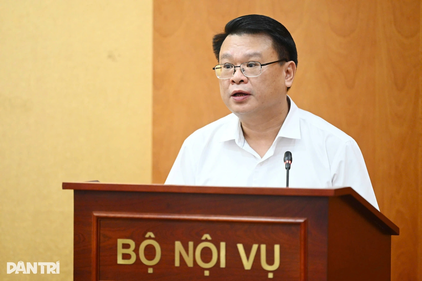 Thiết kế hệ thống tiền lương, phụ cấp với công chức để trình Bộ Chính trị