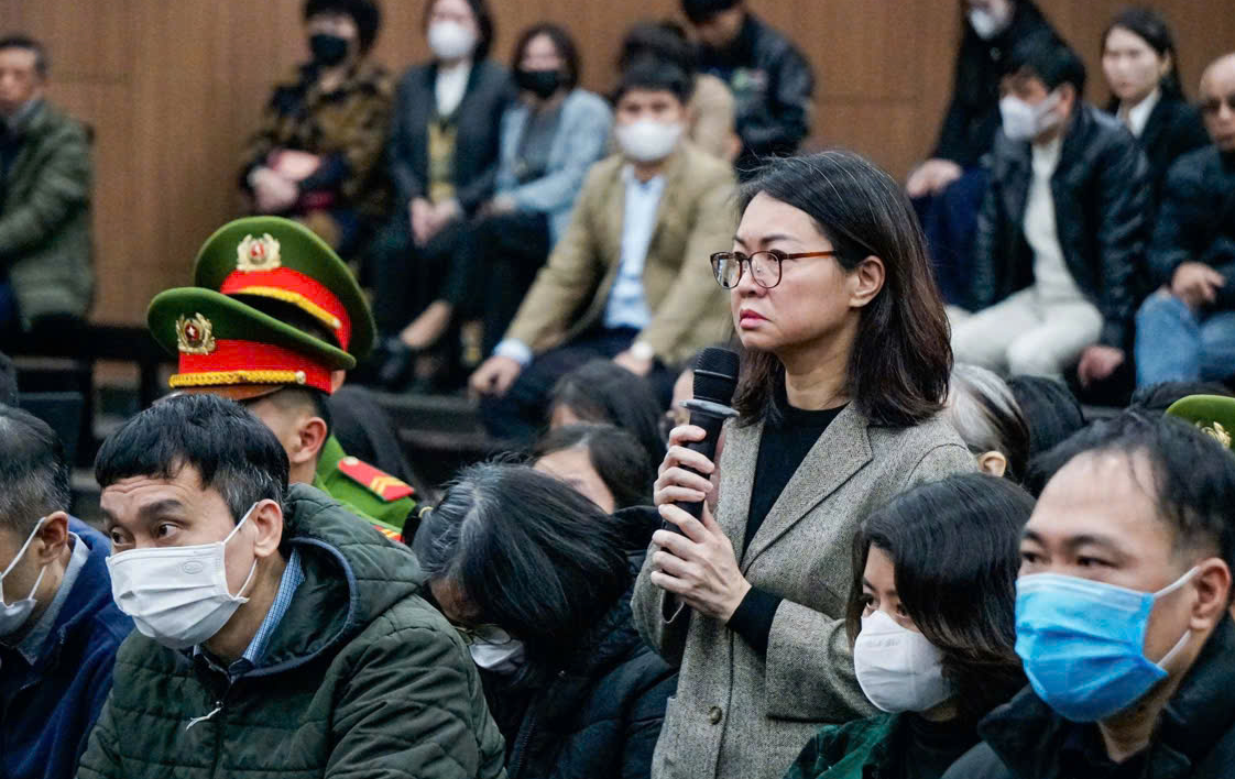 Lời khai của cựu Cục trưởng Trần Việt Nga về việc nhận hối lộ tại phòng làm việc