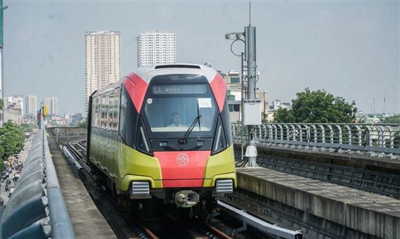 Hà Nội Metro chân thành xin lỗi hành khách vì bị cấm mang xe chứa pin lithium lên tàu metro