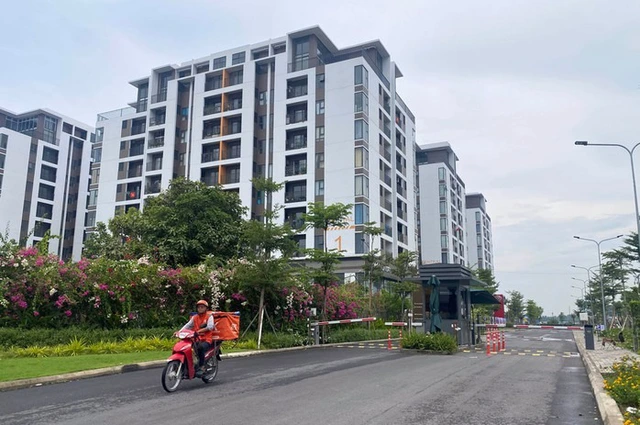 UBND xã không xác nhận thu nhập để mua nhà ở xã hội, người dân cần làm gì?