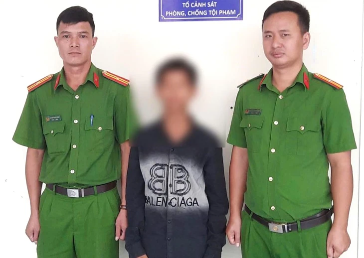 Công an cảnh báo thủ đoạn chuyển khoản lấy tiền mặt nhằm vào cửa hàng kinh doanh