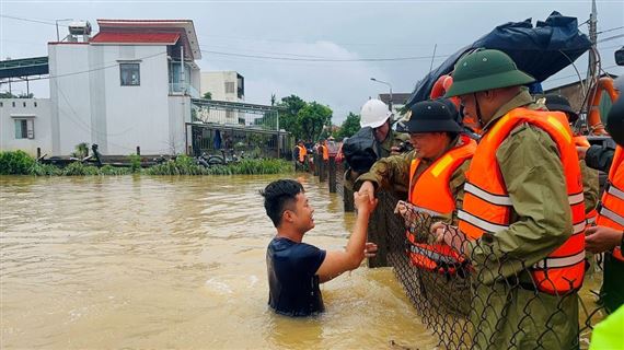 Phó Thủ tướng Trần Hồng Hà trực tiếp chỉ đạo công tác ứng phó mưa lũ tại Đà Nẵng