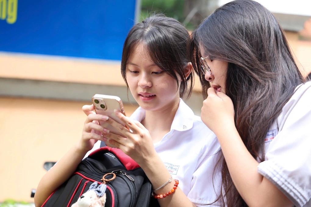 Học sinh khối C00 hoang mang khi bị nhiều trường đại học lớn quay lưng