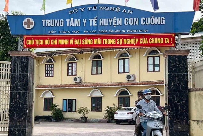 Thu hồi tiền chống dịch của hơn 100 nhân viên, giám đốc Trung tâm y tế thừa nhận sai