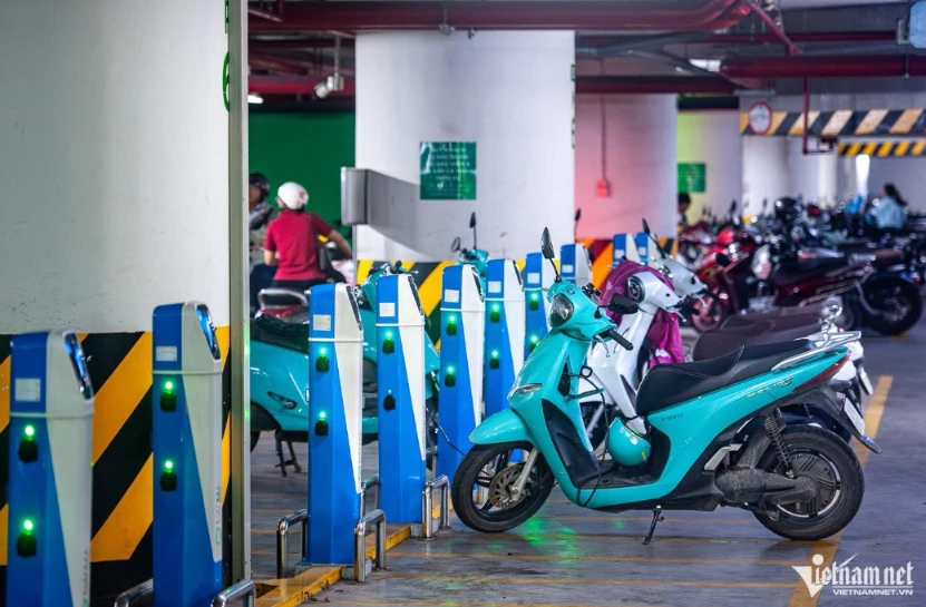 Thủ tướng yêu cầu phát triển trạm sạc, đổi pin xe điện tại chung cư