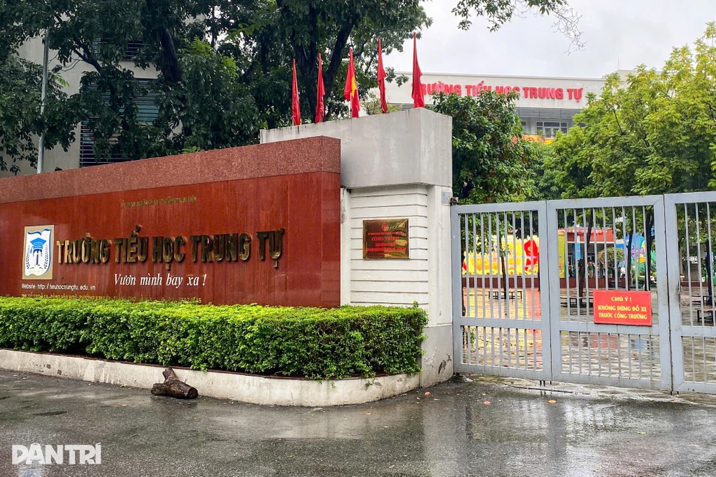 Phụ huynh tố trường tiểu học vi phạm về thu tiền ngoài giờ, dạy thêm