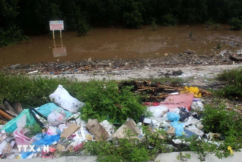 Hòa Bình: Người dân huyện Tân Lạc khốn khổ vì khu xử lý rác thải gây ô nhiễm