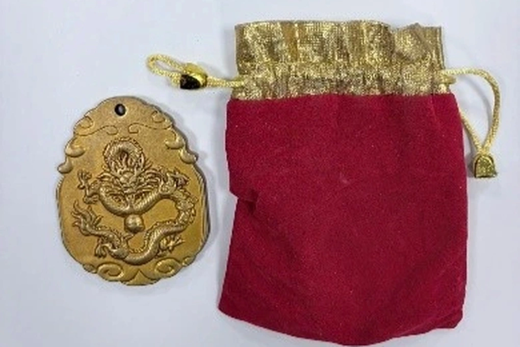 Bóc gỡ màn kịch “thiên thạch” giá 11 tỷ, 4 đối tượng bị bắt