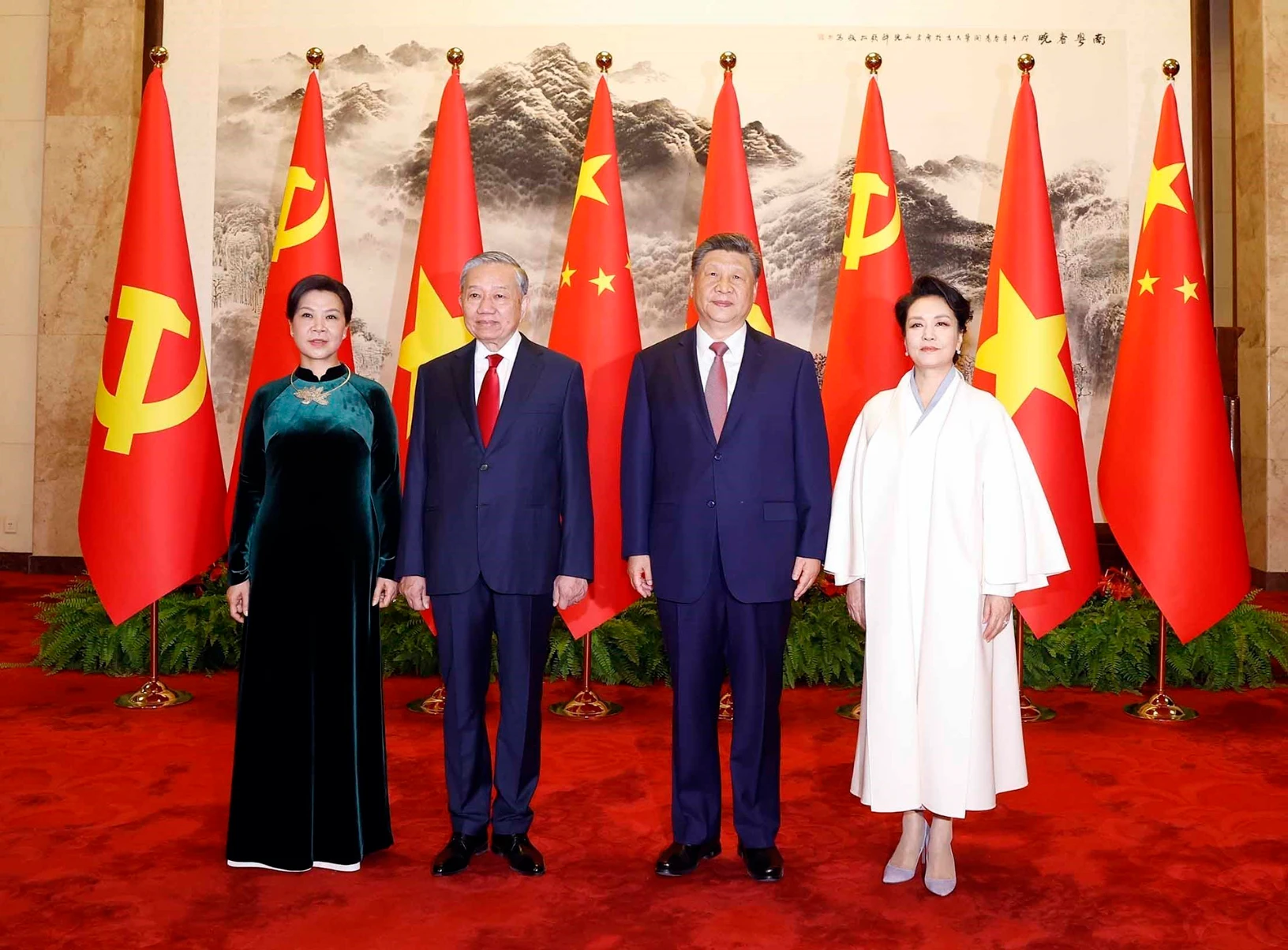 Ông Tập Cận Bình: Việt Nam là ưu tiên trong ngoại giao láng giềng