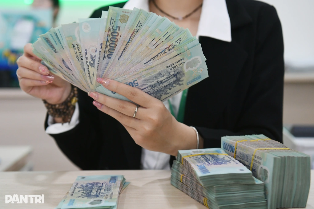 Thị trường xuất hiện lãi suất tiết kiệm lên tới 8,3%/năm