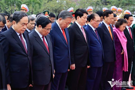 Lãnh đạo Đảng, Nhà nước viếng Chủ tịch Hồ Chí Minh nhân 96 năm Ngày thành lập Đảng