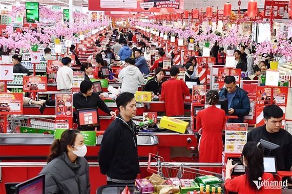 Thủ tướng yêu cầu chi trả đủ lương, thưởng Tết cho người lao động