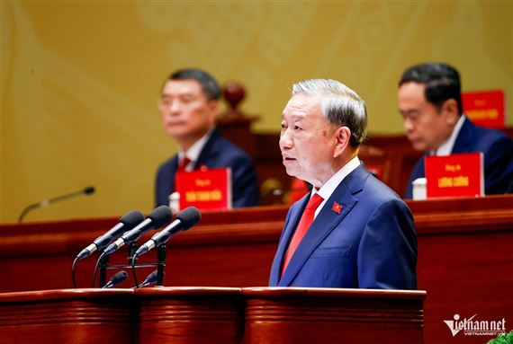 Tổng Bí thư Tô Lâm trình bày báo cáo về các văn kiện trình Đại hội 14 của Đảng