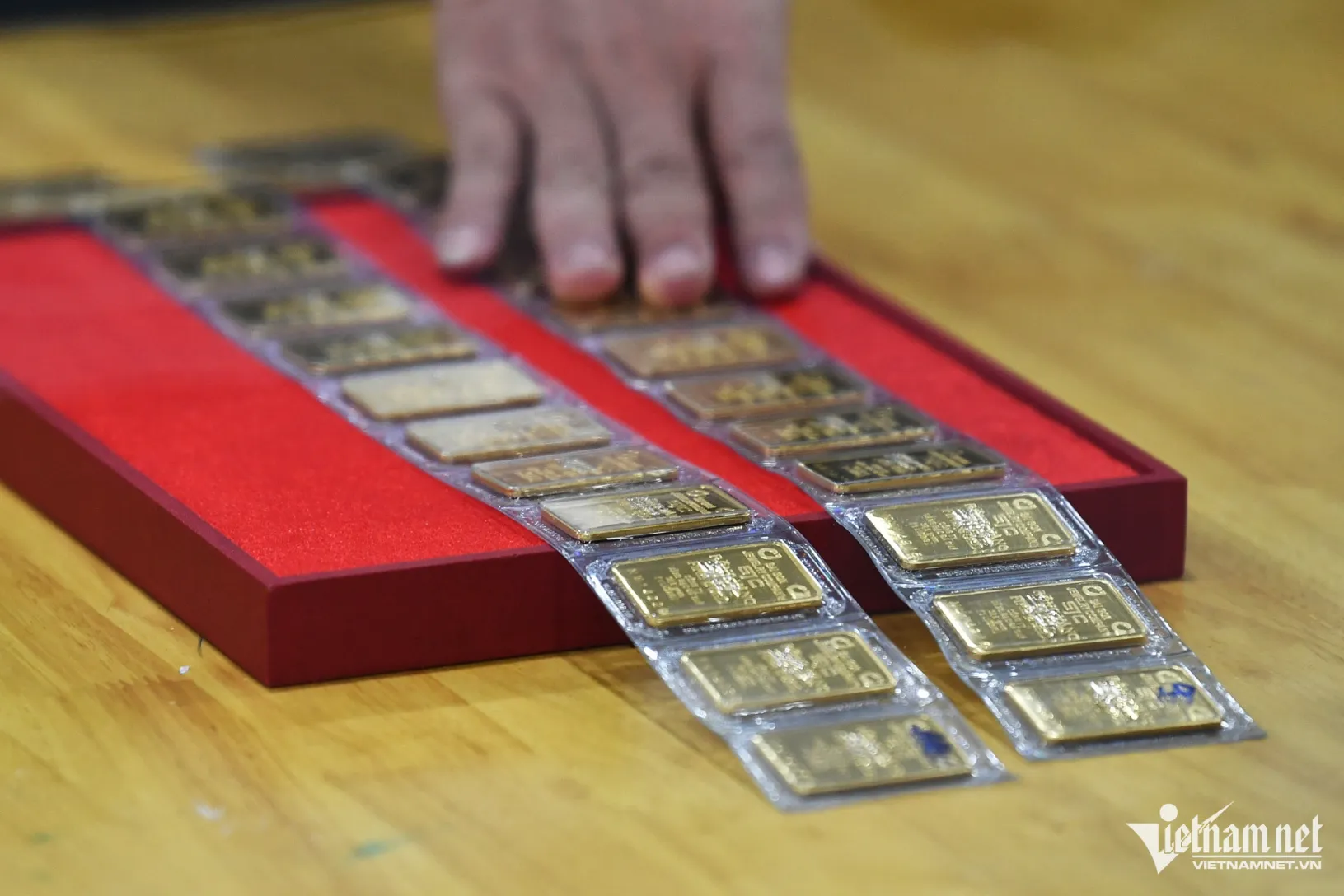 Đánh thuế vàng miếng như ‘lệ phí quản lý mềm, người tích trữ nhỏ lẻ không lo