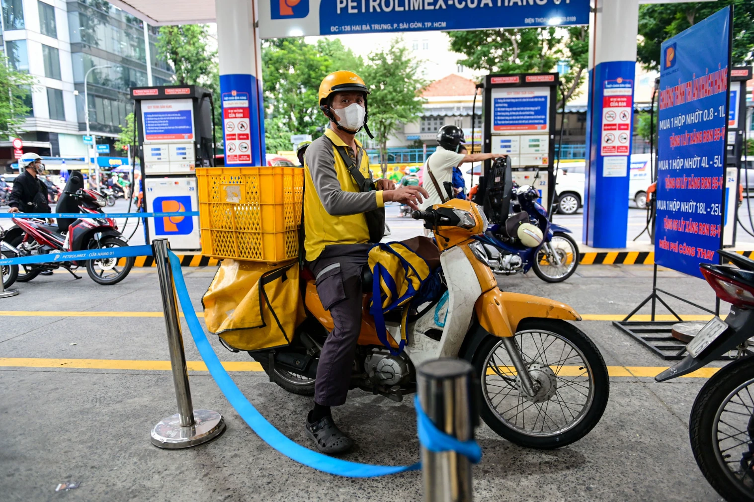 8.000 tỷ đồng bình ổn giá xăng dầu: Khi ngân sách giảm sốc cho người dân