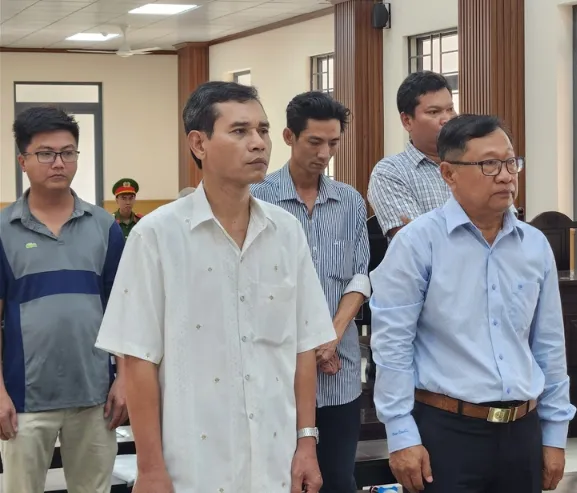 Xử phạt nhóm cán bộ Ban Dân tộc An Giang lập khống chứng từ