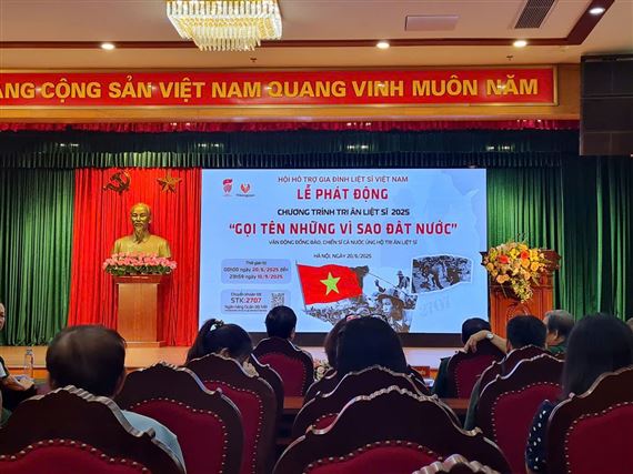 Gọi tên những vì sao đất nước - Hành trình chưa có điểm dừng