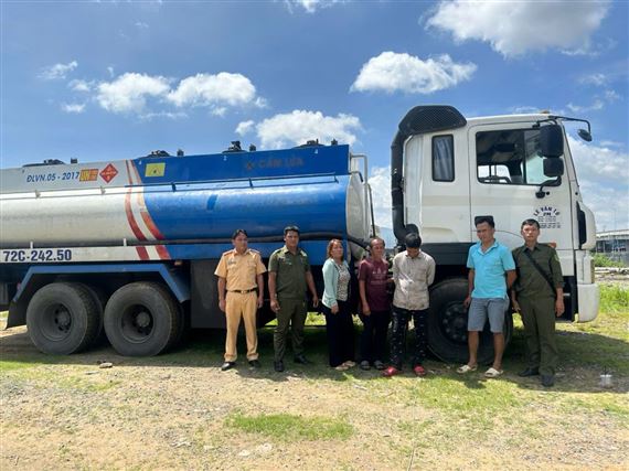 Phát hiện gần 5.000 tấn dầu không nguồn gốc