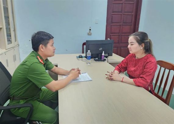 Nổ làm bùa phép để trúng số độc đắc, chiếm đoạt tiền rồi bỏ trốn