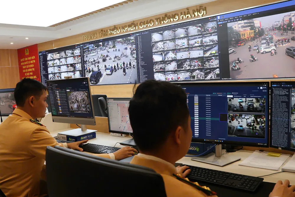 Những ‘mắt thần’ xuyên Tết giữ bình yên giao thông Thủ đô