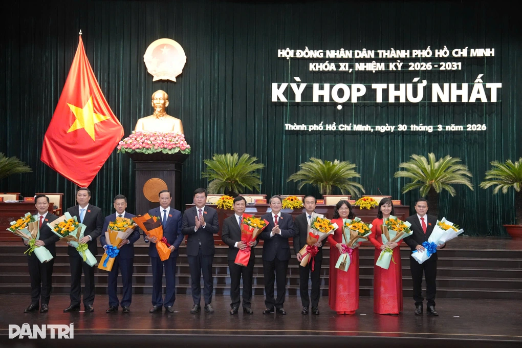 Ra mắt ban lãnh đạo TPHCM nhiệm kỳ mới