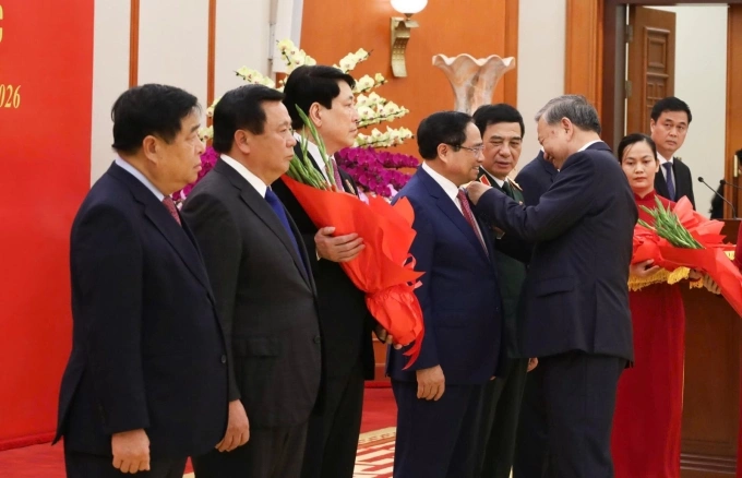 Chủ tịch nước Lương Cường và Thủ tướng Phạm Minh Chính được tặng huân chương